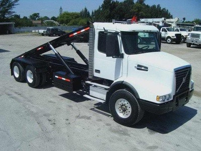 2003 Volvo VHD Roll Off Truck for Sale