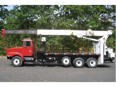 1998 VOLVO WG64; USTC 22.5 TON 