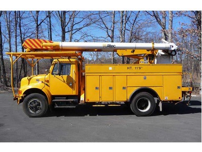 1996 INT 4900; ALTEC AM550H BUCKET