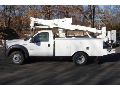 2007 FORD F550; ALTEC BUCKET AT37G