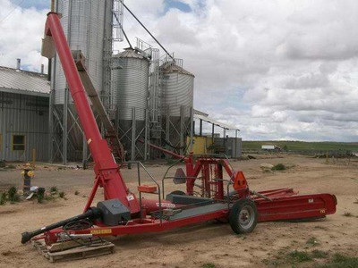 2008 Mainero 2330 Grain Bag Extractor