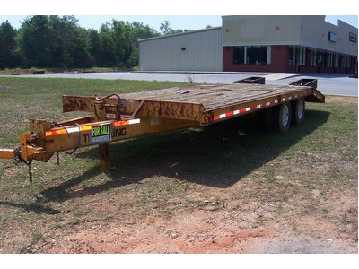 Trail King TK20 equipment trailer
