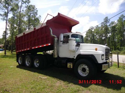 1998 MACK DUMP TRUCK