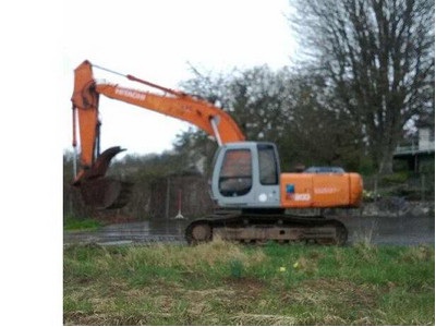 HITACHI EX 200-5