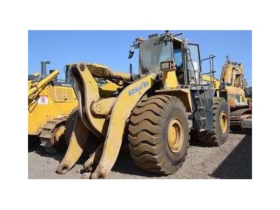 Komatsu WA500 Wheel Loader