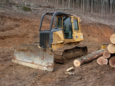 2002 John Deere 700H LT         $58000