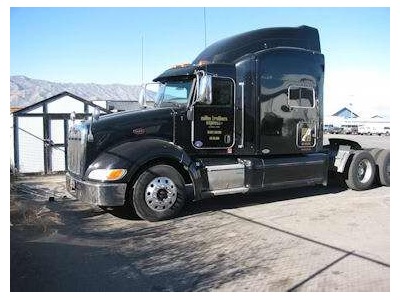2009 PETERBUILT TRUCKS 