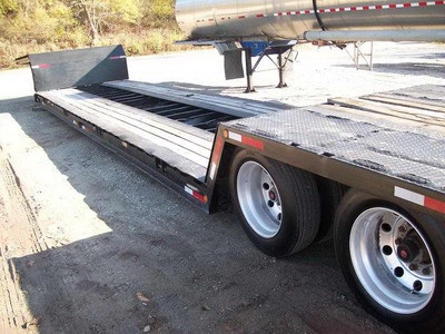 1997 Nelson RGN Lowboy Trailer