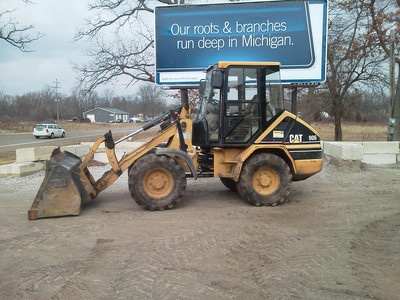 CAT 906 