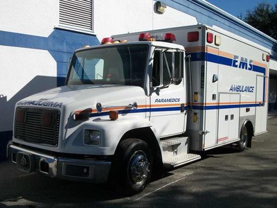02 Freightliner FL 60 Ambulance