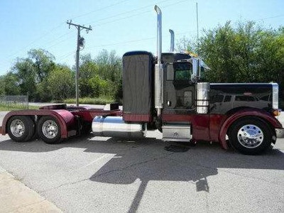 2005 Peterbilt 379EXHD Black