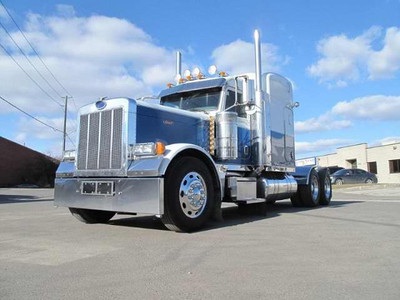 2006 PETERBILT 379 White/Blue