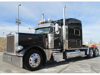 2006 Peterbilt 379 Extended Hood